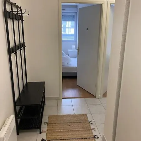 Grand Free Parking Privé Gratuit *